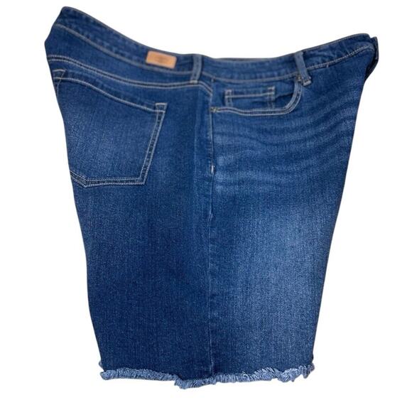 Sofia Jeans By Sofia Vergara Jean Shorts Sz 18 Gabriella Bermuda Distressed - Picture 4 of 6